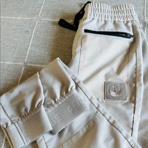 XS limited edition STAR WARS FIGS bottoms!